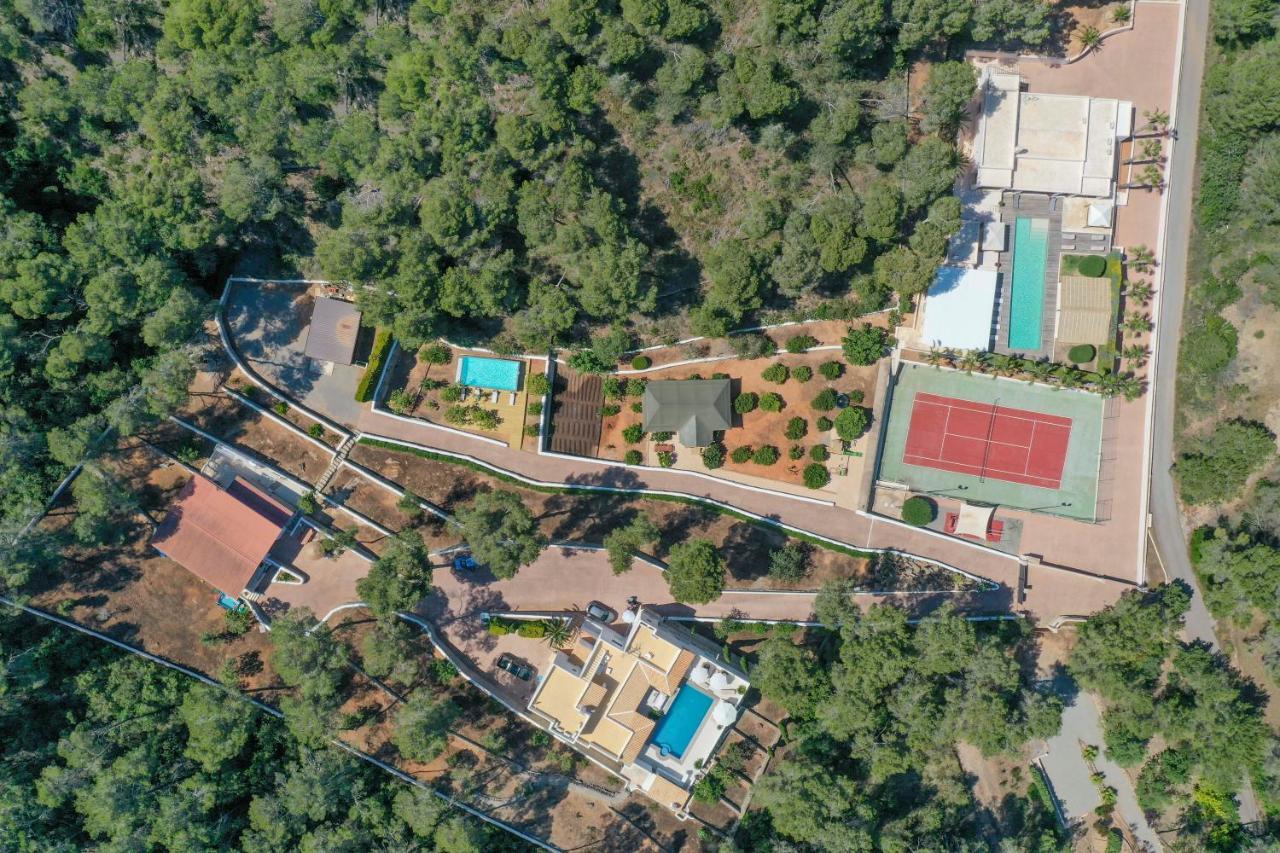 Oasis Villas Complex Cala Llonga  Exterior foto