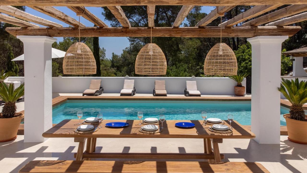 Oasis Villas Complex Cala Llonga  Exterior foto