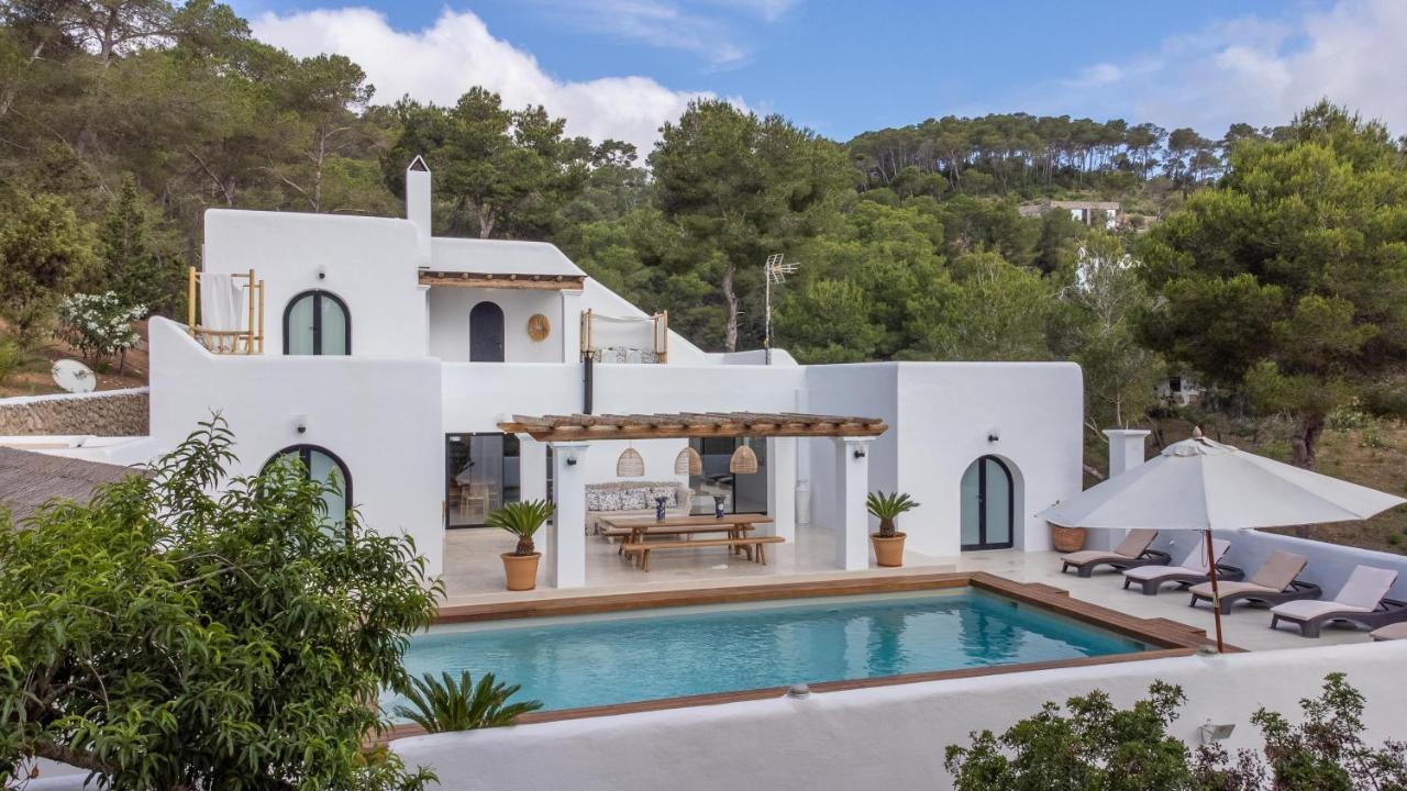 Oasis Villas Complex Cala Llonga  Exterior foto