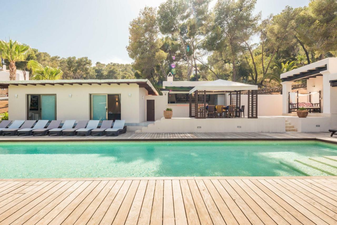 Oasis Villas Complex Cala Llonga  Exterior foto